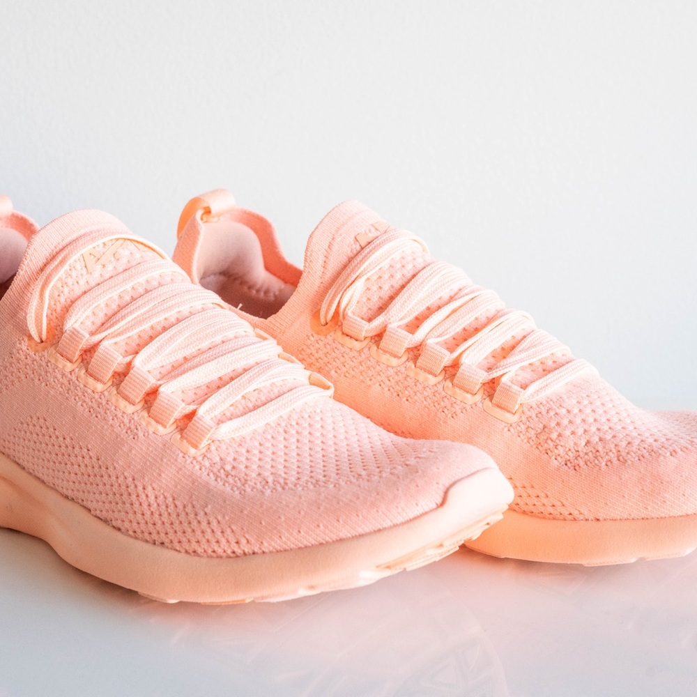 APL Women’s Techloom Breeze Size US 6